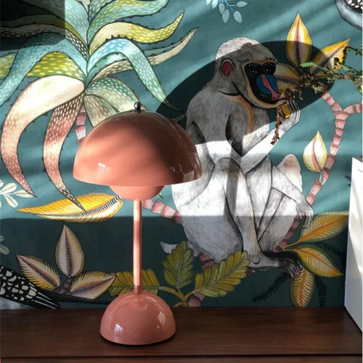 Genopladelig Skandinavisk Bordlampe med Justerbar Lysstyrke og Rustfrit Stål