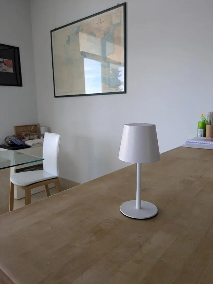 Dæmpbar Touch Control LED Bordlampe i Moderne Design