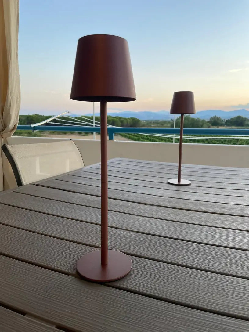 Dæmpbar Touch Control LED Bordlampe i Moderne Design