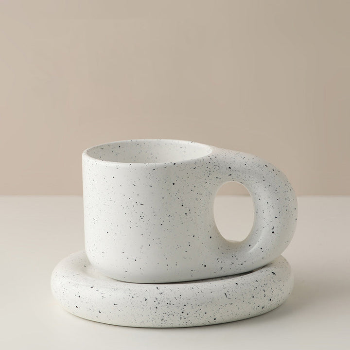 Minimalistisk Keramisk Krus 10 oz med Komfortabelt Greb