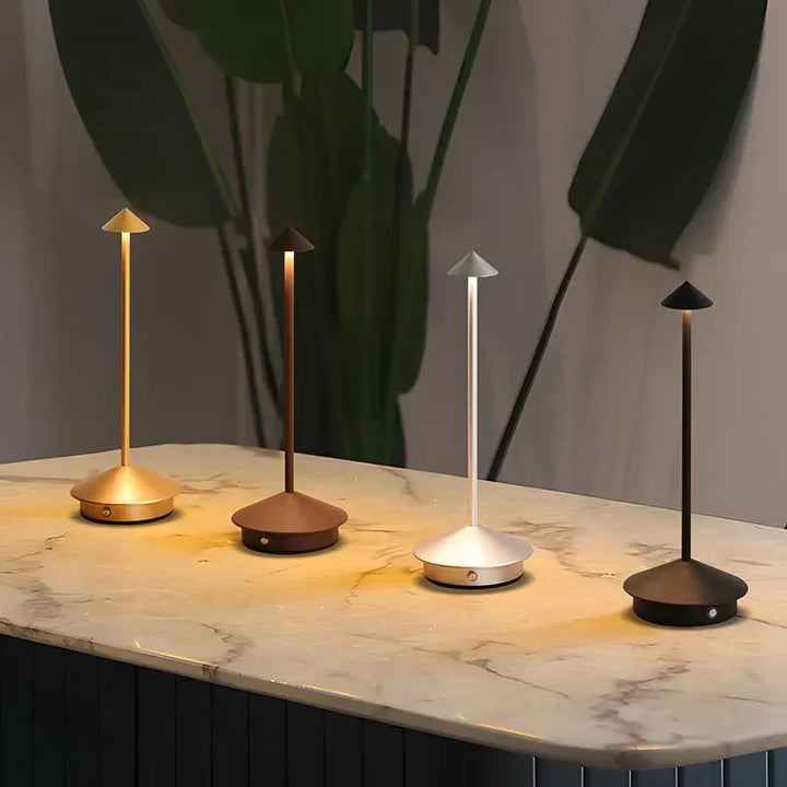 Genopladelig Berøringsfølsom Metal Bordlampe i Moderne Design