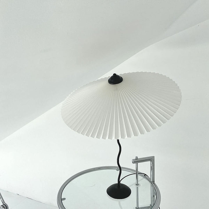 Kunstnerisk Bordlampe med Krom Finish og Snorede Design