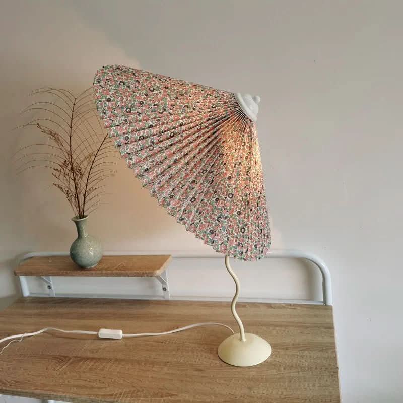Kunstnerisk Bordlampe med Krom Finish og Snorede Design