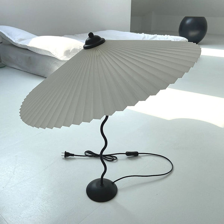 Kunstnerisk Bordlampe med Krom Finish og Snorede Design
