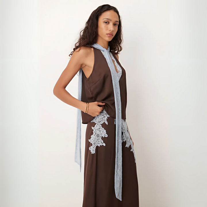 Mabel™ | Elegant Blonde Panel Top & Skirt Sæt