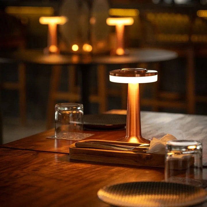 Trådløs Genopladelig LED Bordlampe med Justerbar Lysstyrke