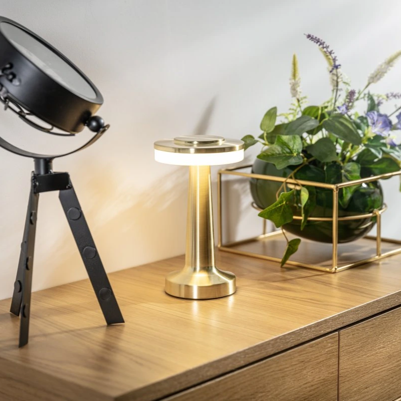 Trådløs Genopladelig LED Bordlampe med Justerbar Lysstyrke
