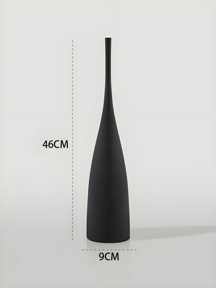 Minimalistisk Håndlavet Keramisk Vase i Sort-hvidt Design