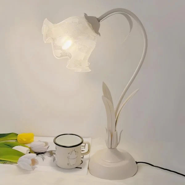 Justerbar Vintage Blomster Bordlampe i Metal