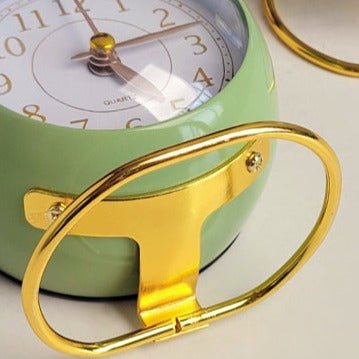 Vintage Rundt Analog Skrivebordsur i Elegant Design