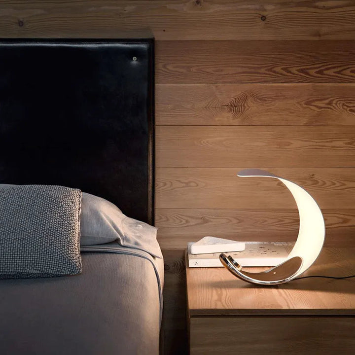 Justerbar LED skrivebordslampe i Halvmåne-design