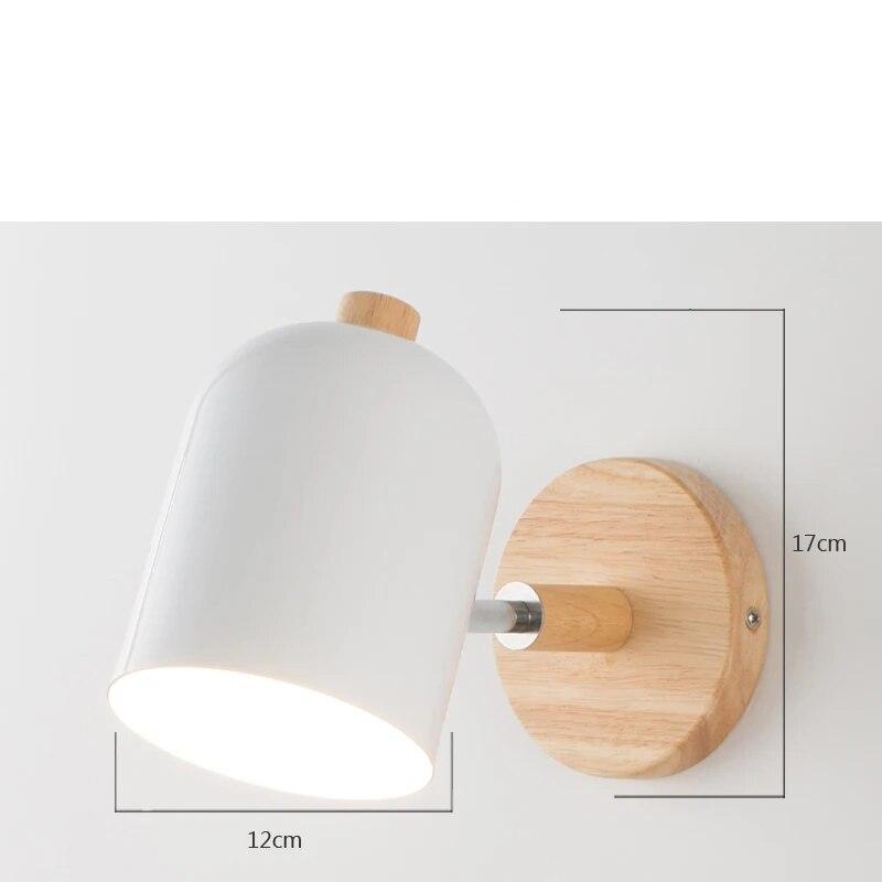 Skandinavisk Væglampe i Træ med LED Pære