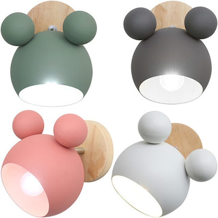 Børnesikker LED Væglampe med Justerbar Lysstyrke i Skandinavisk Design
