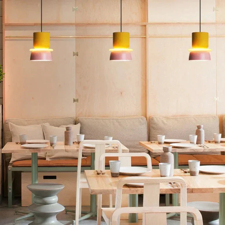 Nordisk Macaron Pendel Lys i Multifarvet Design