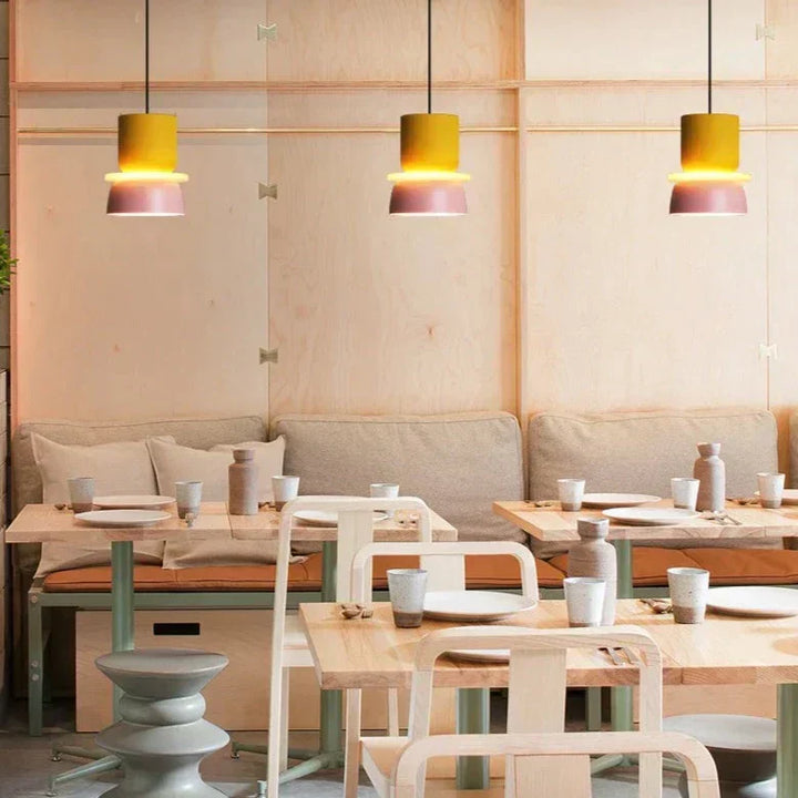 Nordisk Macaron Pendel Lys i Multifarvet Design