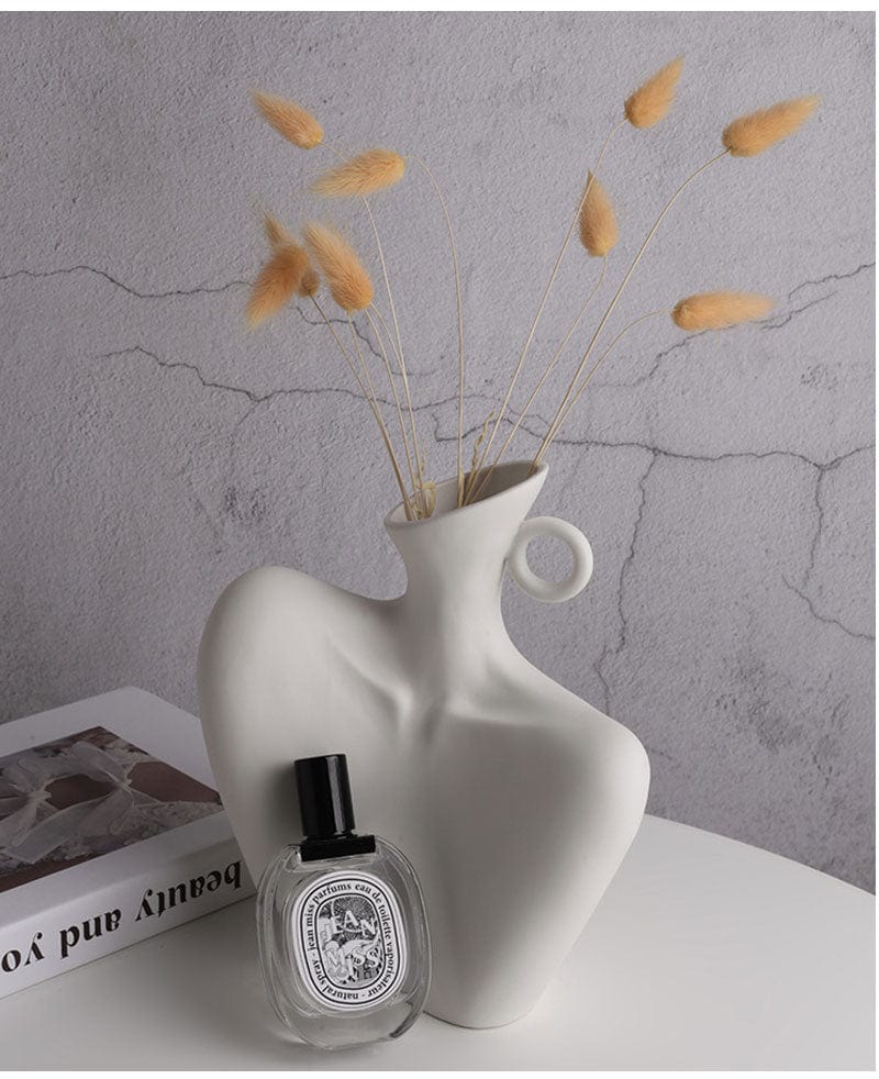 Elegant Keramisk Vase i Kvindelig Form