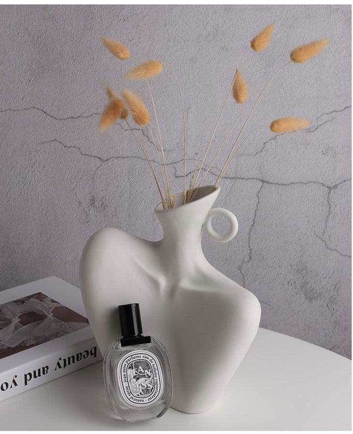 Elegant Keramisk Vase i Kvindelig Form