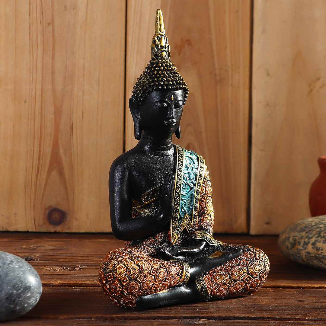 Elegant Buddha Statue i Resin med Strålende Overflade