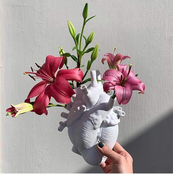 Hjerteformet Blomsterkrukke i Syntetisk Harpiks