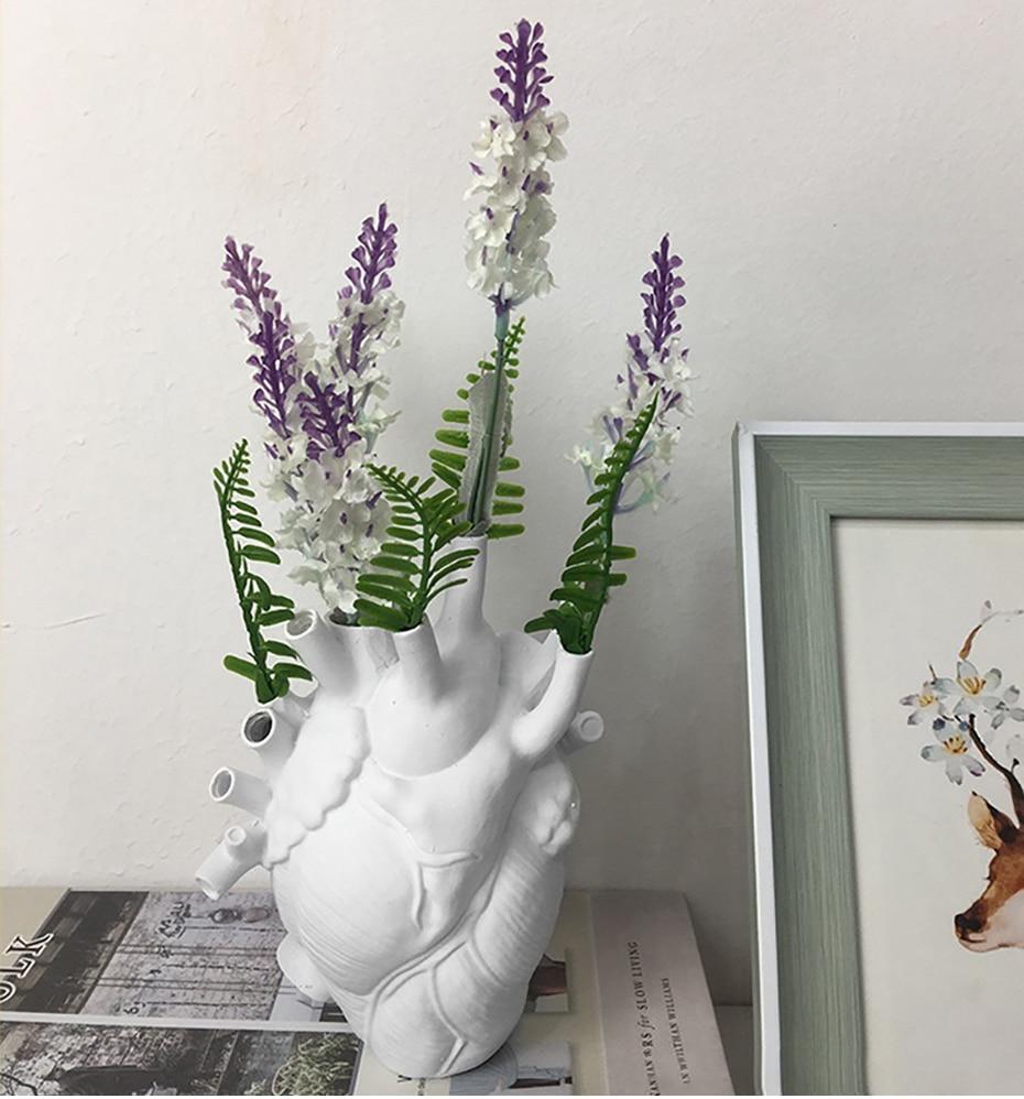 Hjerteformet Blomsterkrukke i Syntetisk Harpiks
