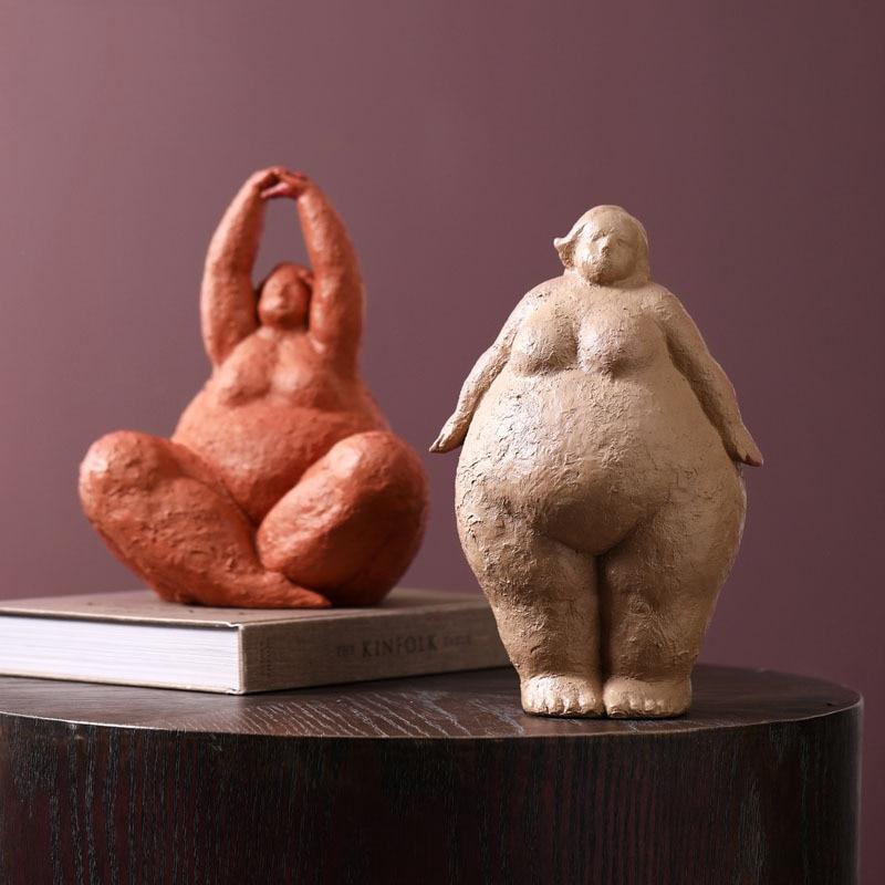 Elegant Flerfarvet Kvindefigur i Resin til Dekoration