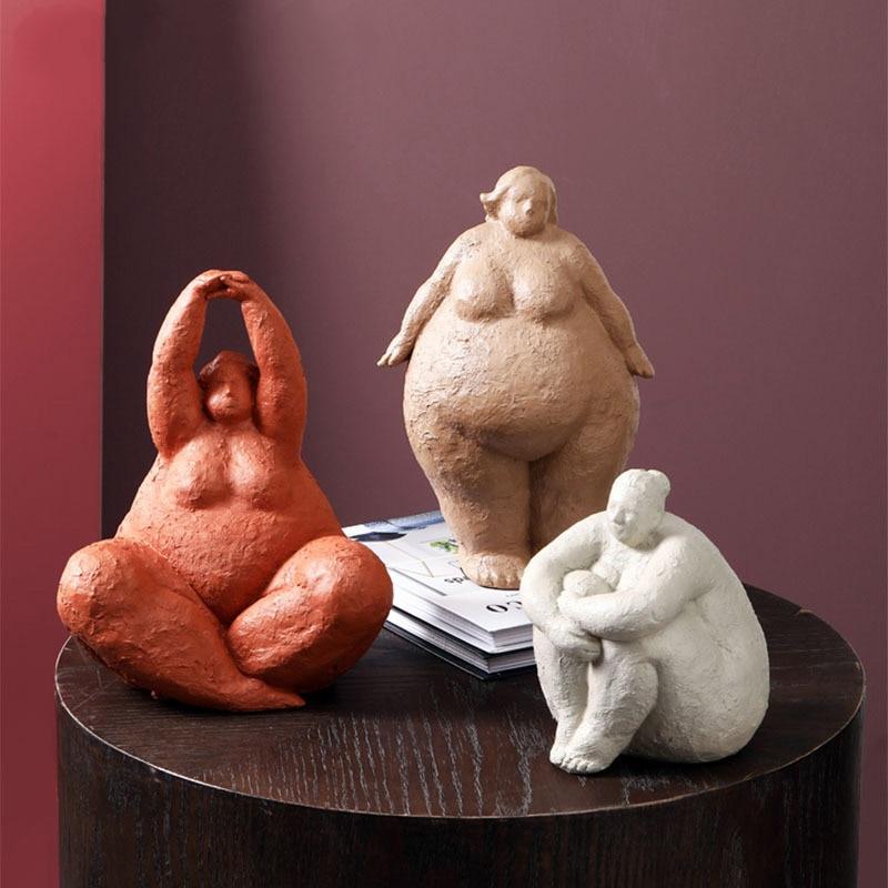 Elegant Flerfarvet Kvindefigur i Resin til Dekoration