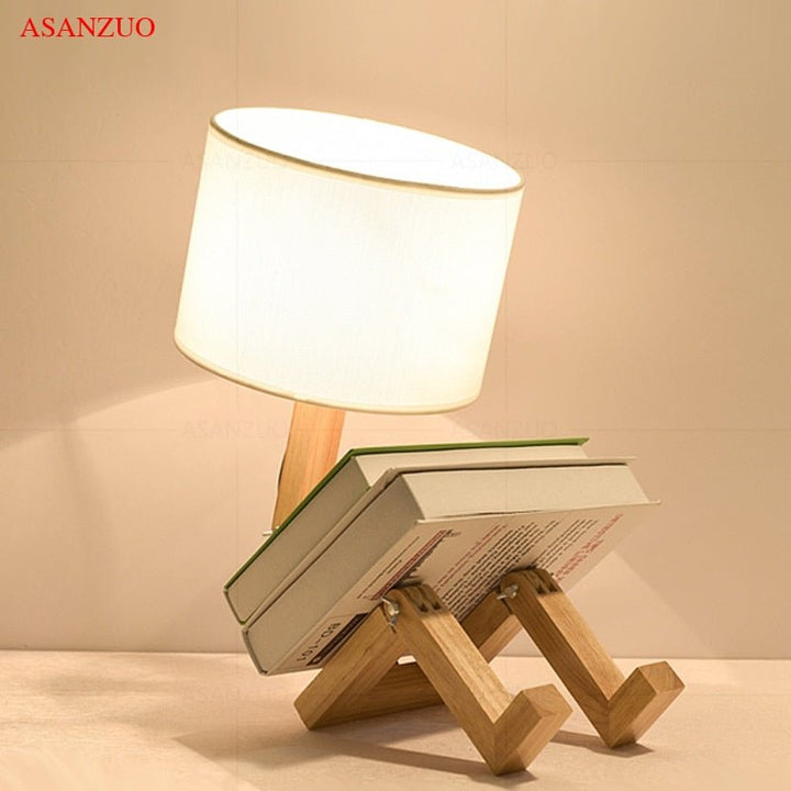 Træ Robot LED Skrivebordslampe i Skandinavisk Design